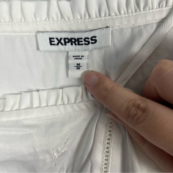 Express white embossed babydoll tank top size medium square neckline embroidery - Picture 4 of 5